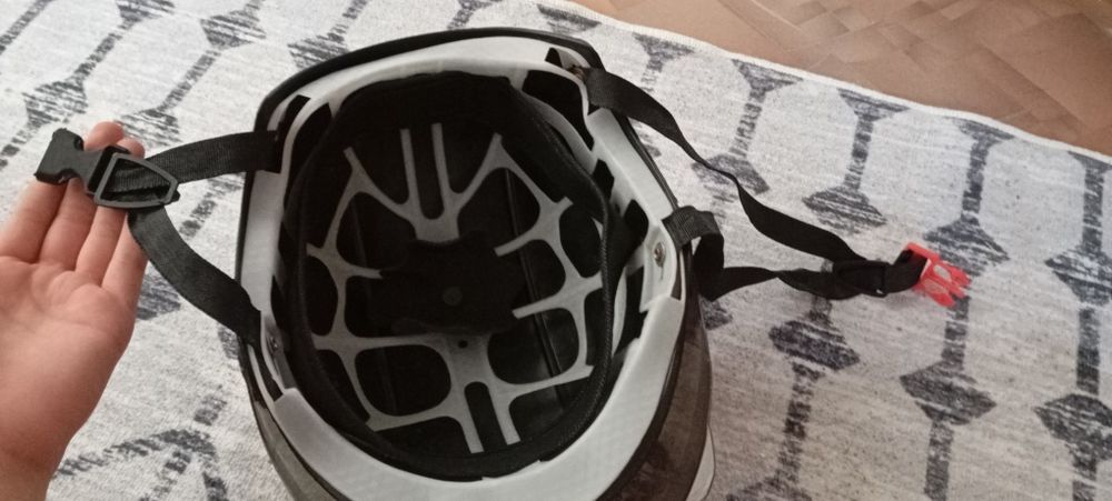 Шлем к велосипеду