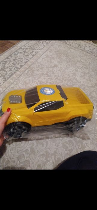 Продам машинку новую