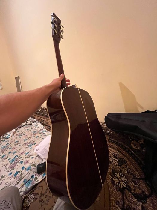 Accustic gitara + bonus Chexol