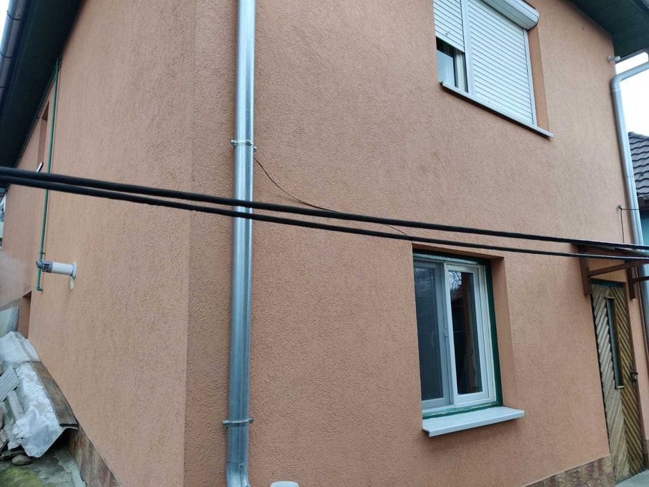 Locuinta 2 Camere, Terasa Acoperita, Bucatarie Vara, Pivnita, Anexe