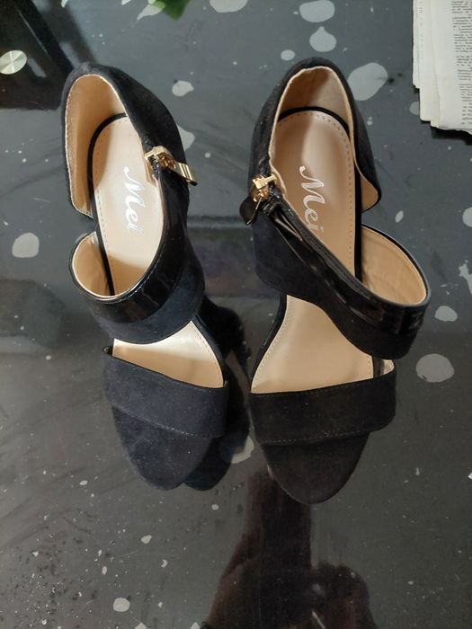 Дамски обувки като нови