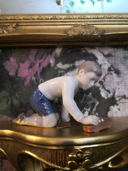 Порцеланови фигури за ценители