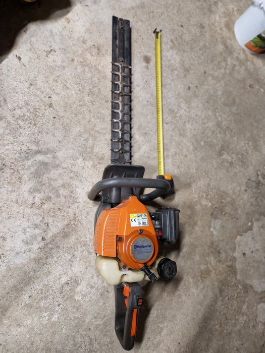 Husqvarna masina tuns / foarfeca gard viu