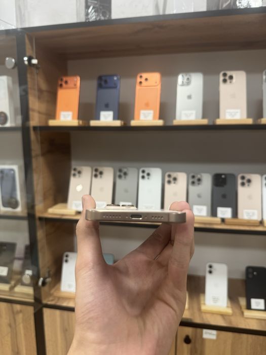 iPhone 16 Pro Max