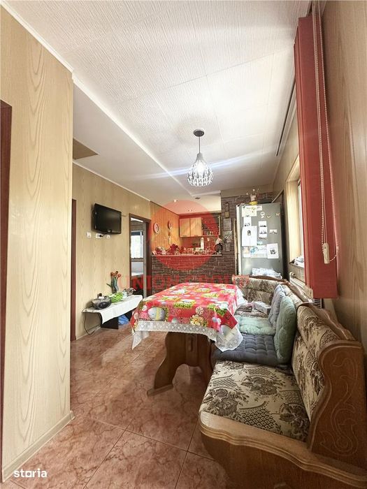Casa din Caramida, Amprenta 80 mp si Teren 215 mp, Lumina