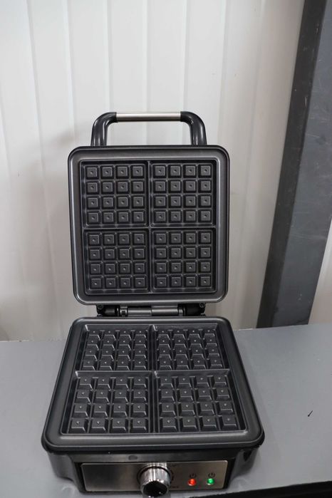 Гофретник YASHE SW-2130M, алуминий, неръждаема стомана, сребрист/черен