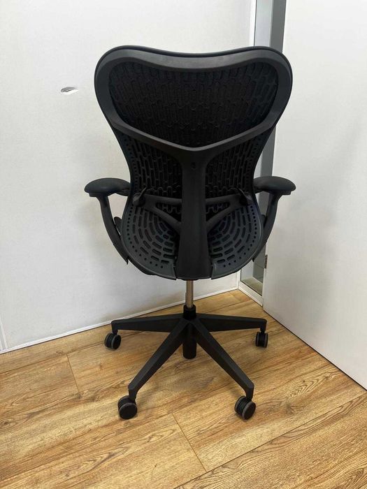 Refurbished Herman Miller Mirra 2 Graphite Butterfly