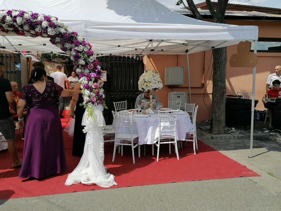 Frapiere de închiriat pentru nunți, botezuri, cununii