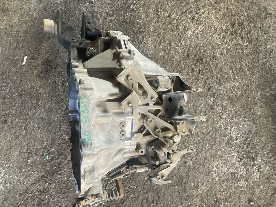 Toyota auris 2009 година 2.0d 6 скорости Скоростна Кутия