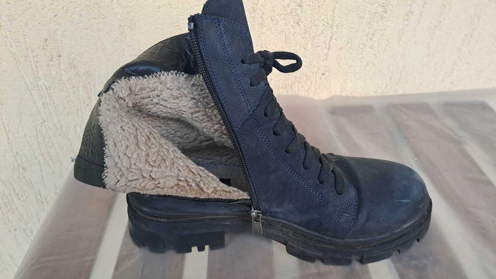 Топли дамски боти от естествена кожа!