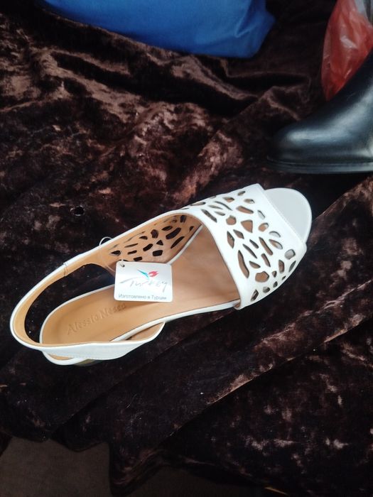 Продам басоножки женские