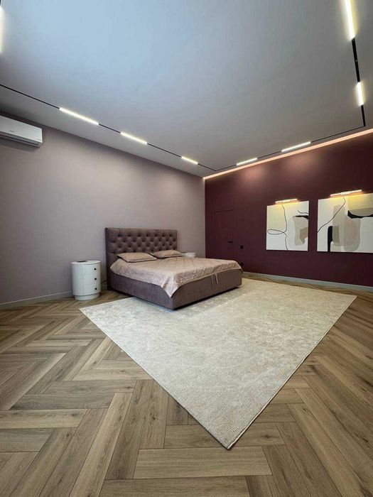 Цена далеко ниже рыночной.