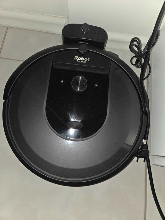 Roomba I7 прахосмукачка робот