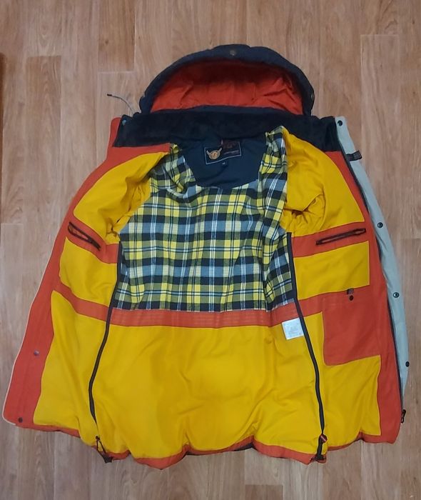 Продам зимнию куртку