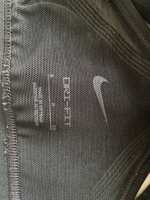 Дамско бюстие на NIKE