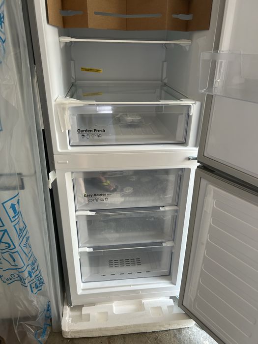 Хладилник с фризер  Arctic  386 литра 200 см , 3 шкафа