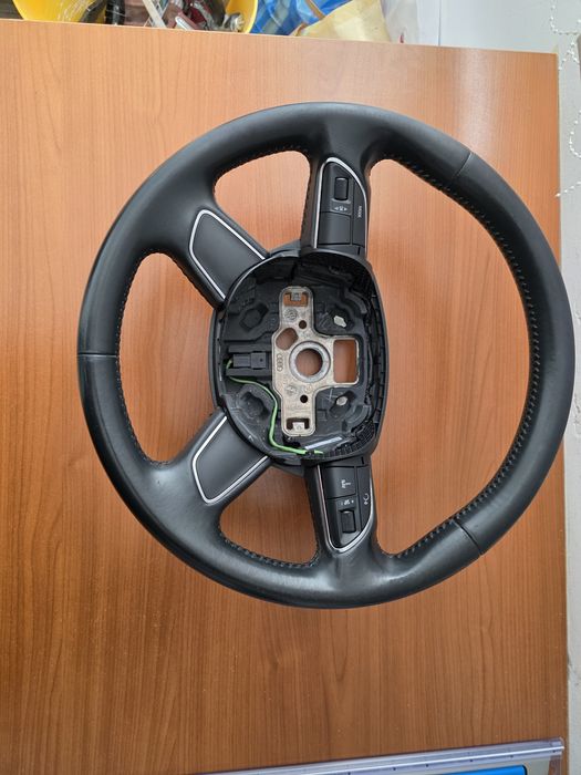 Волан от Audi А4 В8.5 2015г.