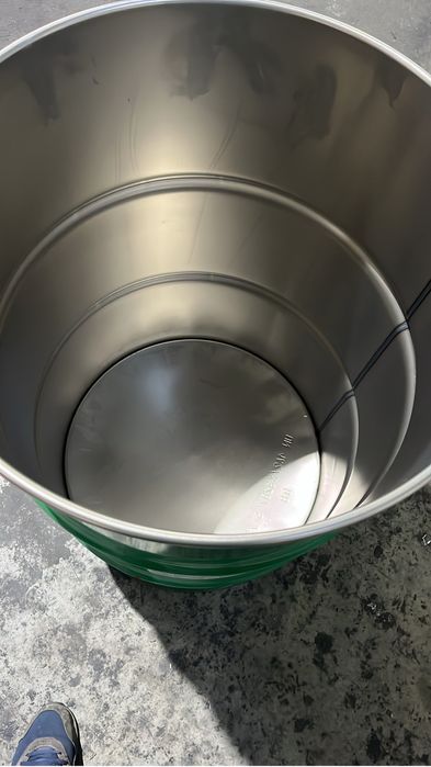 Butoaie de 200 L noi cu capac