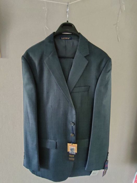 Продам мужской костюм