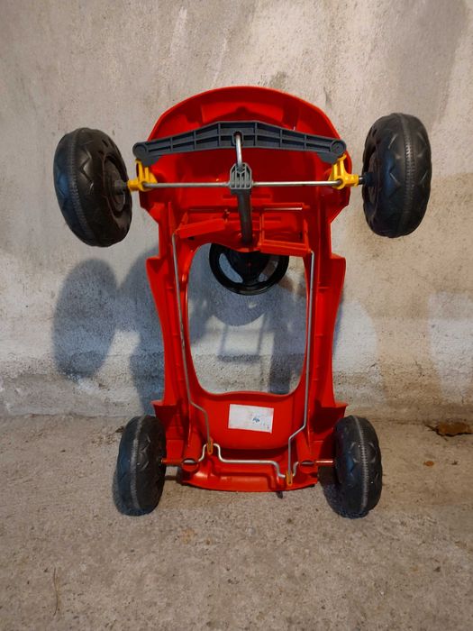 Детска количка с педали