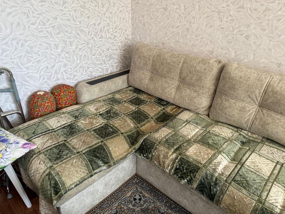 Продам угловой Диван