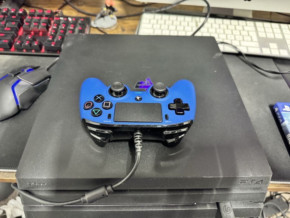 Consola playstation 4 pro (ps4 pro) 500gb plus jocuri