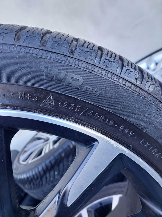 Set 4 anvelope Nokian wr4 235 45 r19 ci129