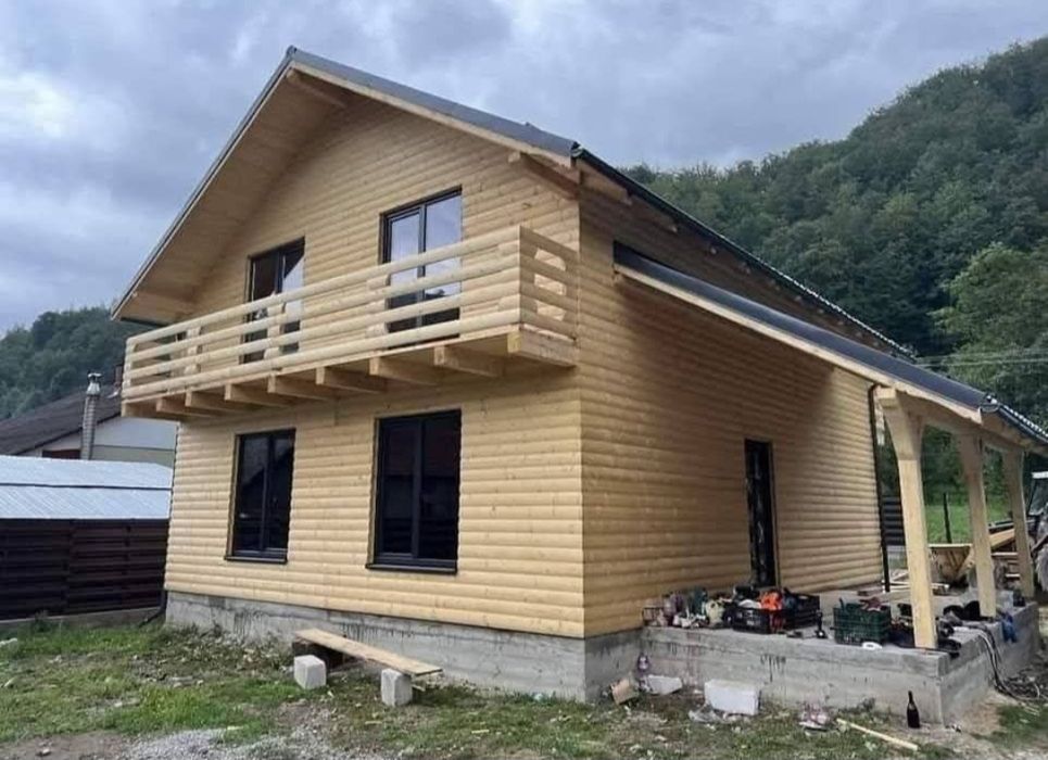 Vând case din lemn accept variante auto