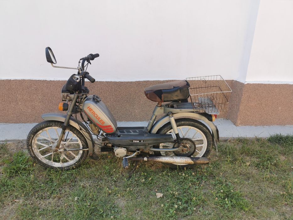 Vând moped,minimobra, scuter hercules prima 4