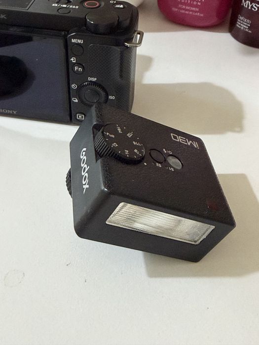 Sony zv-E10 KIT 16-50 mm черный