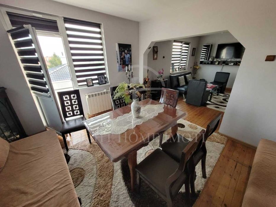 Продава се Етаж от къща в Карлово - 220 кв.м за 1000 €/кв.м - Снимка #3