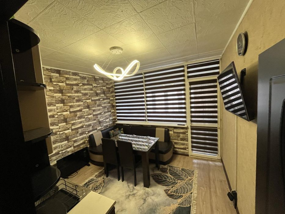 Дава се под наем Тристаен апартамент в Самоков - 100 кв.м за 459 € - Снимка #6