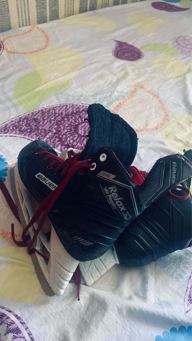 Коньки.    BAUER