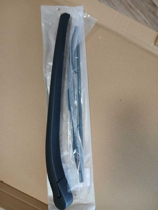 Задна чистачка БМВ Е61 НОВА