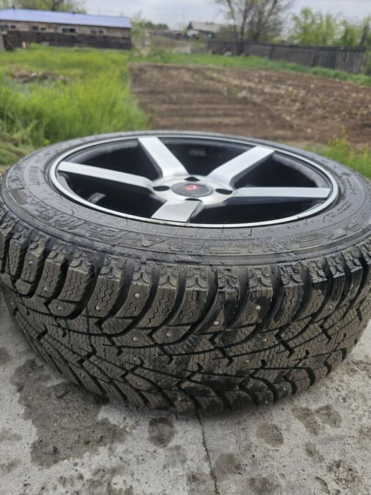 Продам диски с резиной зимней