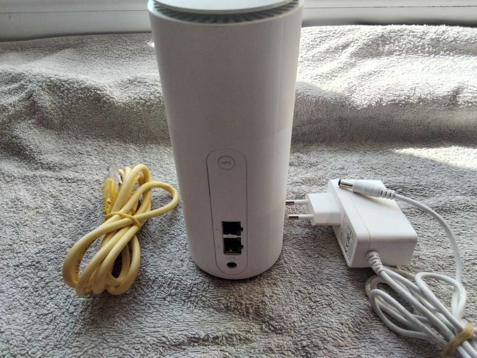 последен модел 5G рутер за сим карти на Иетел-чисто нов