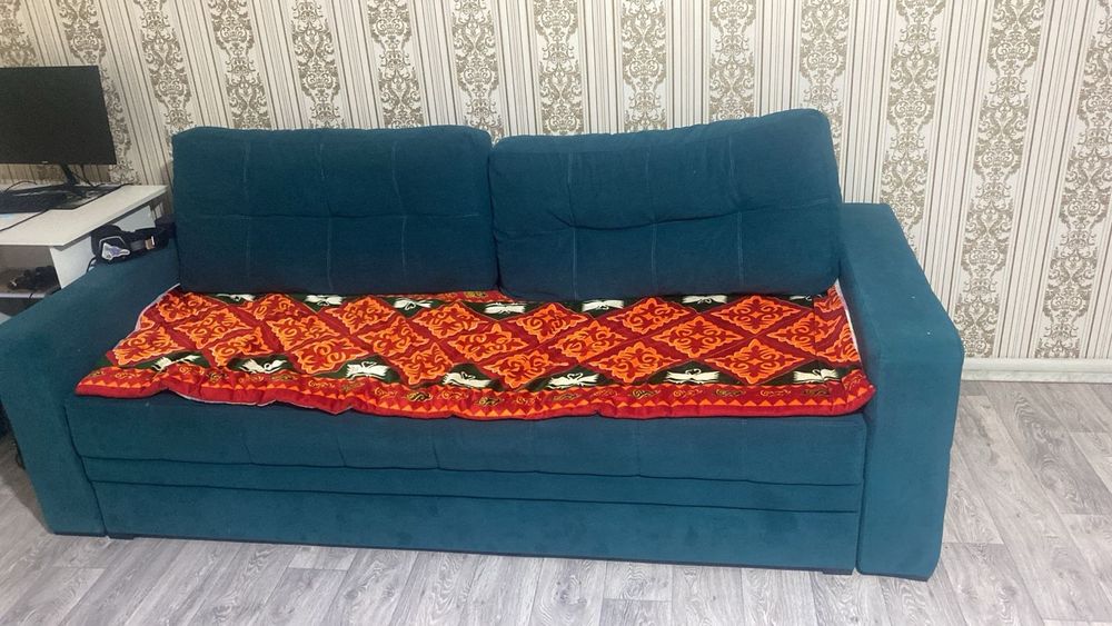 Продам  диван и шкаф