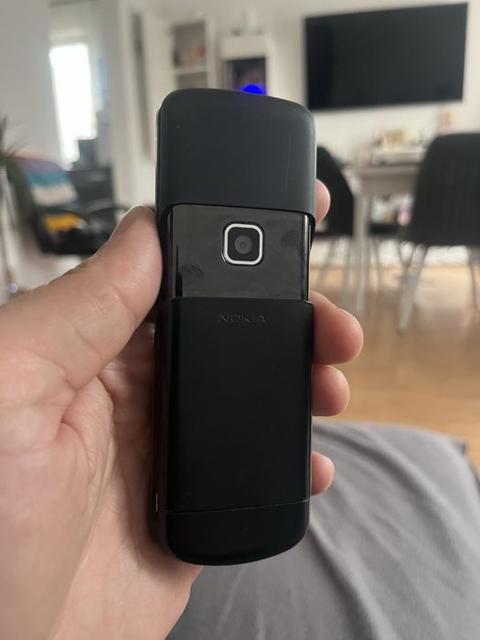 Nokia 8600 luna , stare foarte buna !