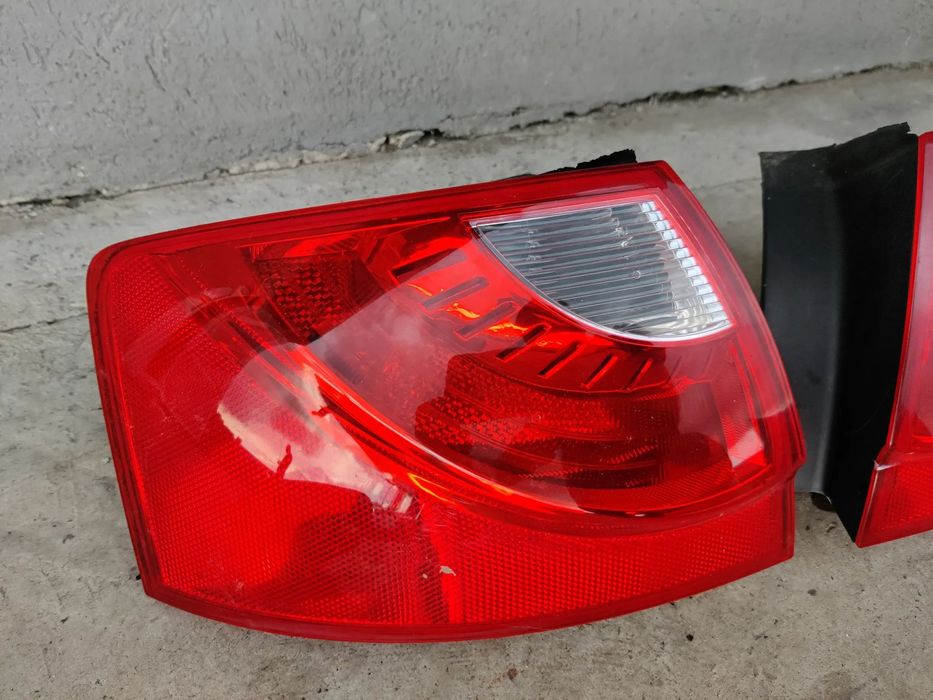 Stop Stopuri Lampa stanga dreapta haion aripa spate Seat EXEO Break 3R9945095A 96A