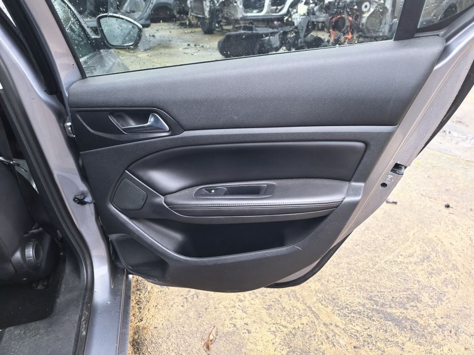 Кожен салон за Peugeot/Пежо 308 Т9