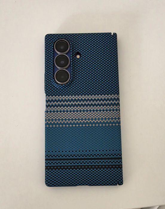 Продавам Samsung Fold 7