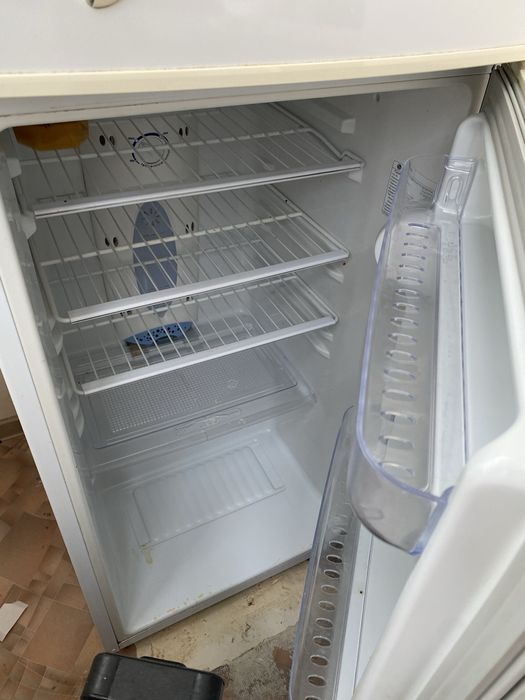 Продам холодильник
