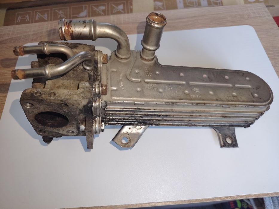 Răcitor gaze nearse traseu intercooler Vw Touran 1,9 tdi ,motor AVQ