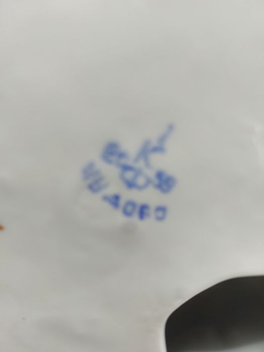 Статуэтка фарфоровая лань