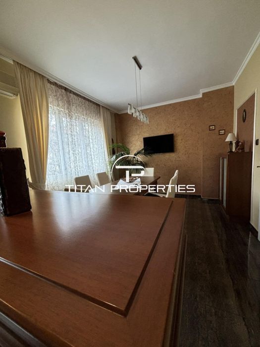 Продава се Четиристаен апартамент в Бургас, Център - 120 кв.м за 2667 €/кв.м - Снимка #10