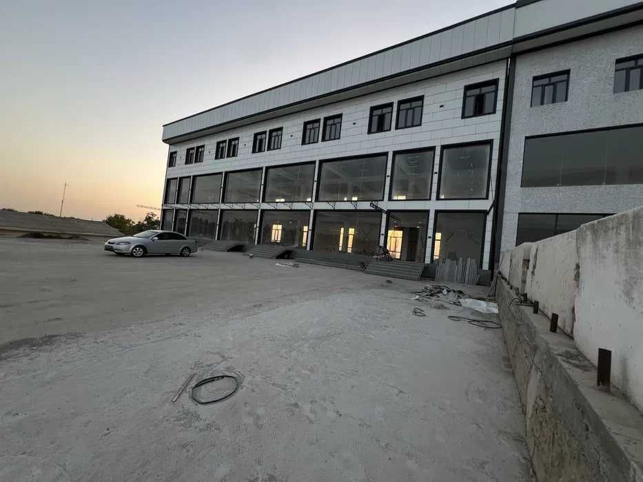 Сдаётся здание 1700м2