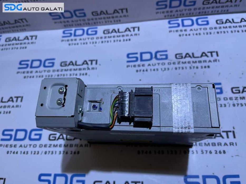 Magazie CD - uri Skoda Octavia 2 2004 - 2013 Cod 1Z0035111A [L5574]