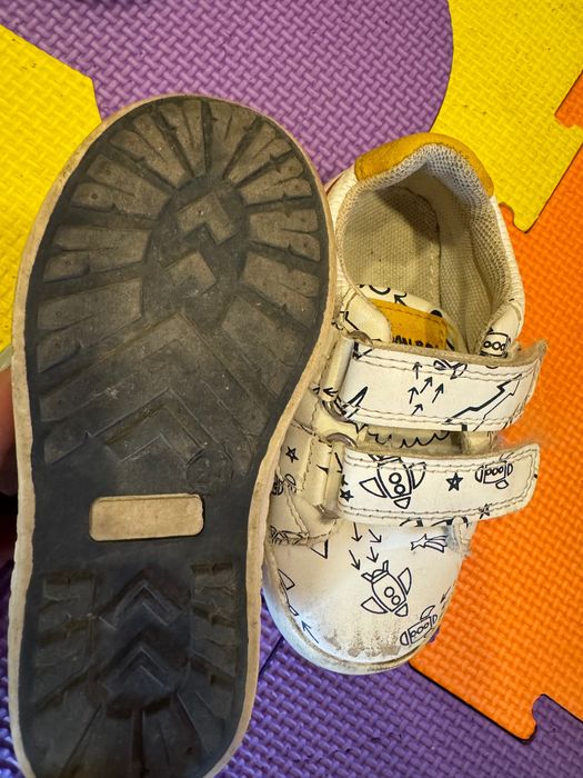 Сандали, маратонки за момче