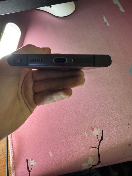 Продам Samsung s22 ultra