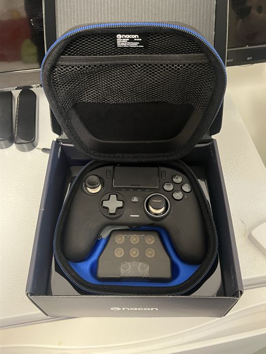 Maneta ps4 noua